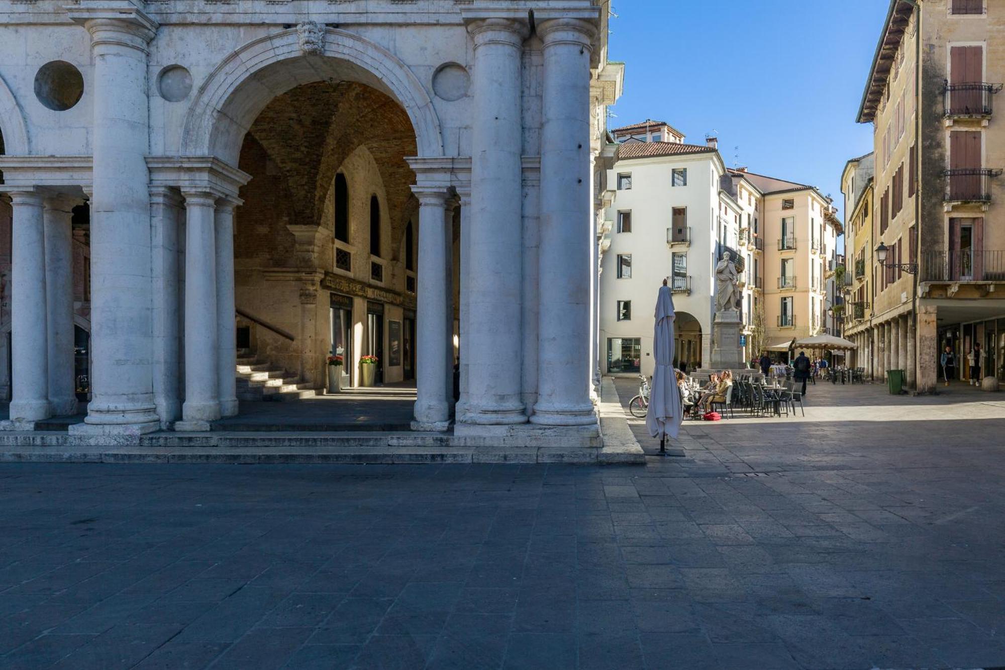 Apartamento Il Campanile Vicenza Exterior foto